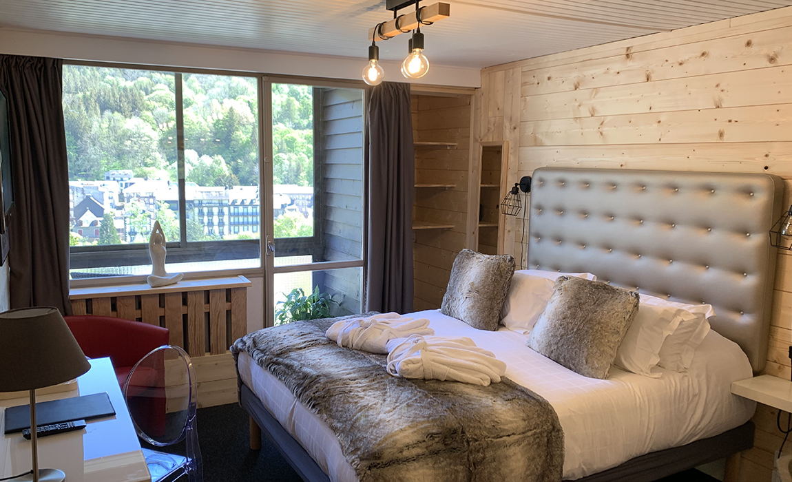 hotel-the-panorama-upper-room-5